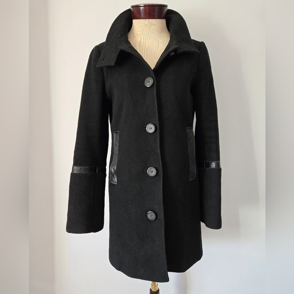 MACKAGE Wool/Cashmere/Leather Women's Black Button-Up Coat. Size Small - Picture 8 of 14